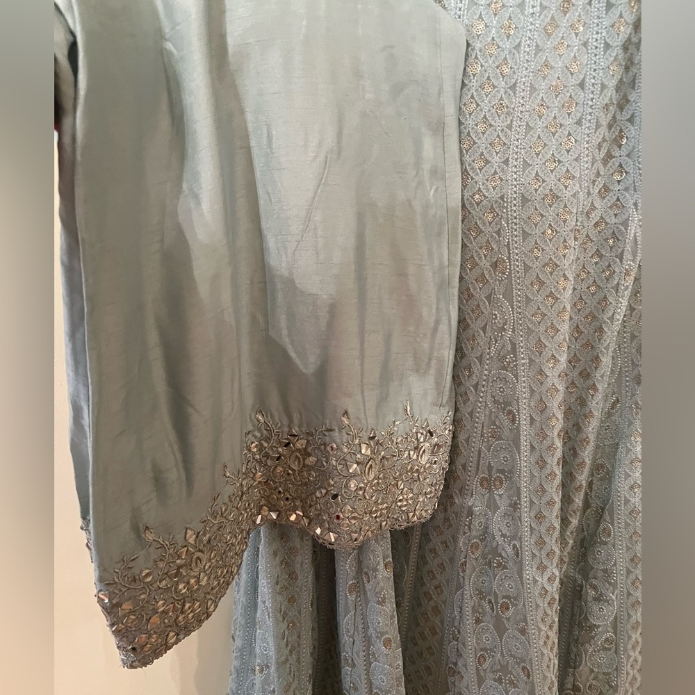 Faiza Saqlain, full suit